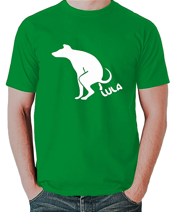 Foto ilustrativa do produto Camiseta Verde Doguinho Defecando Lula