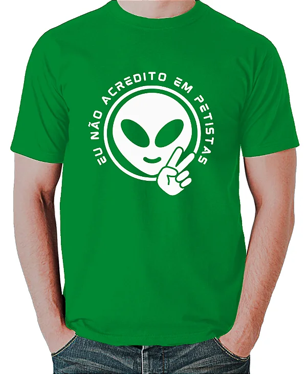 Foto ilustrativa do produto Camiseta Verde Eu Nao Acredito Em Petistas
